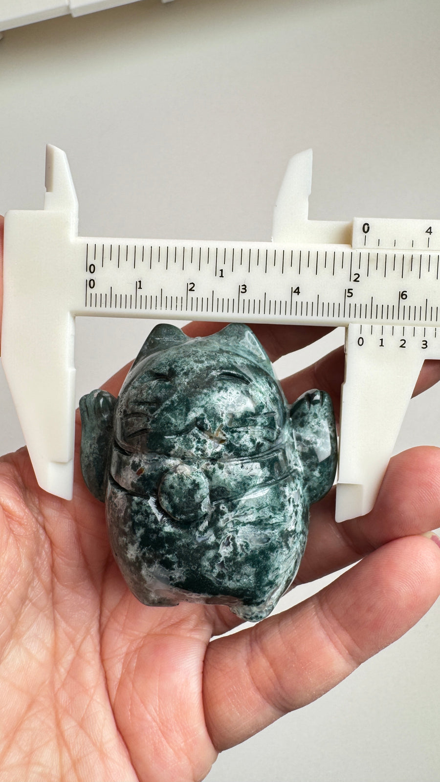 Lucky Cat TWO PAWS UP Moss Agate, Maneki Neko, Crystal Fortune Cat