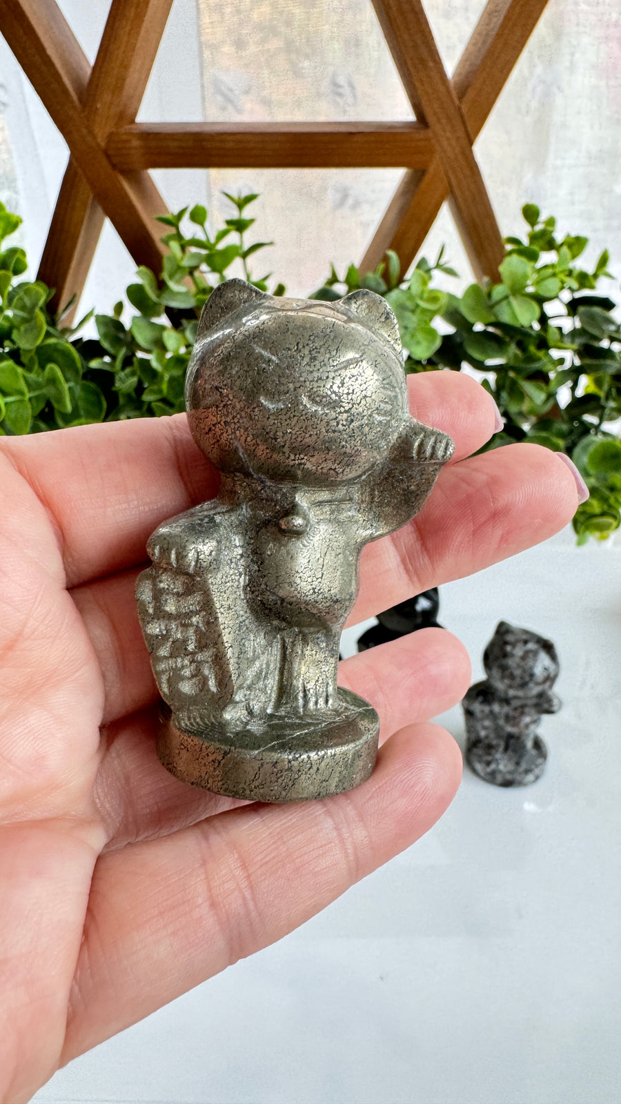Lucky Cat LEFT PAW UP, Tall 2.5
