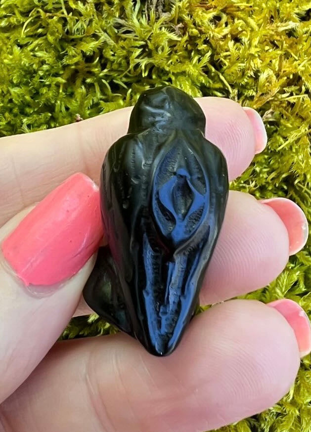 Black Obsidian Yoni Raven Crow Carving, Mini